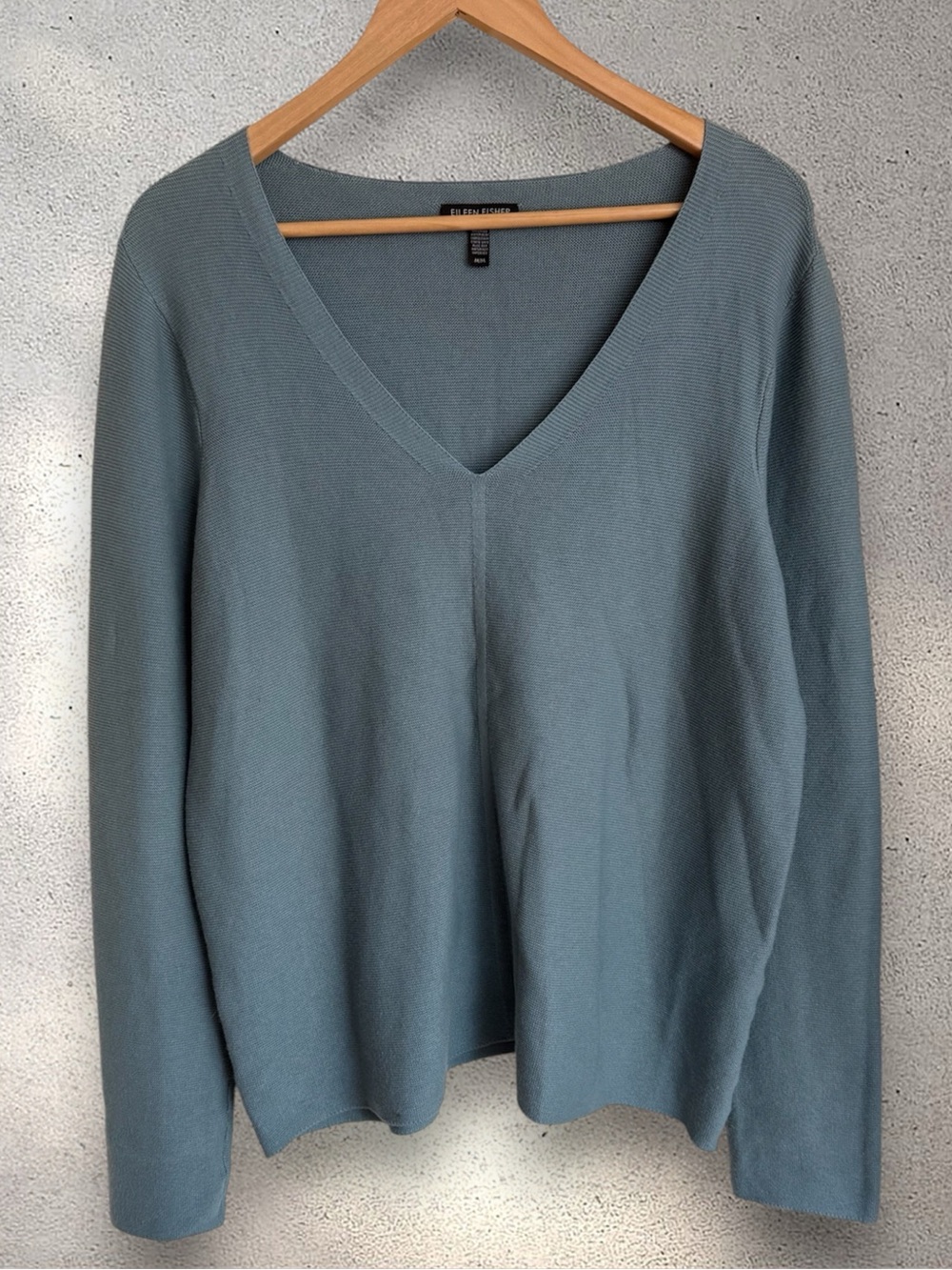 Eileen Fisher V-Neck Long Sleeve Sweater size Medium